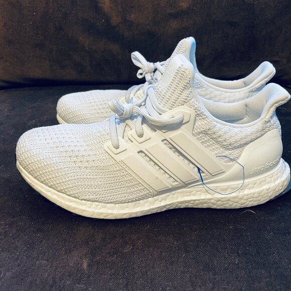 NEW Adidas UltraBoost 4.0 DNA Cloud White Men's Size 8.5 (MSRP:$190)
